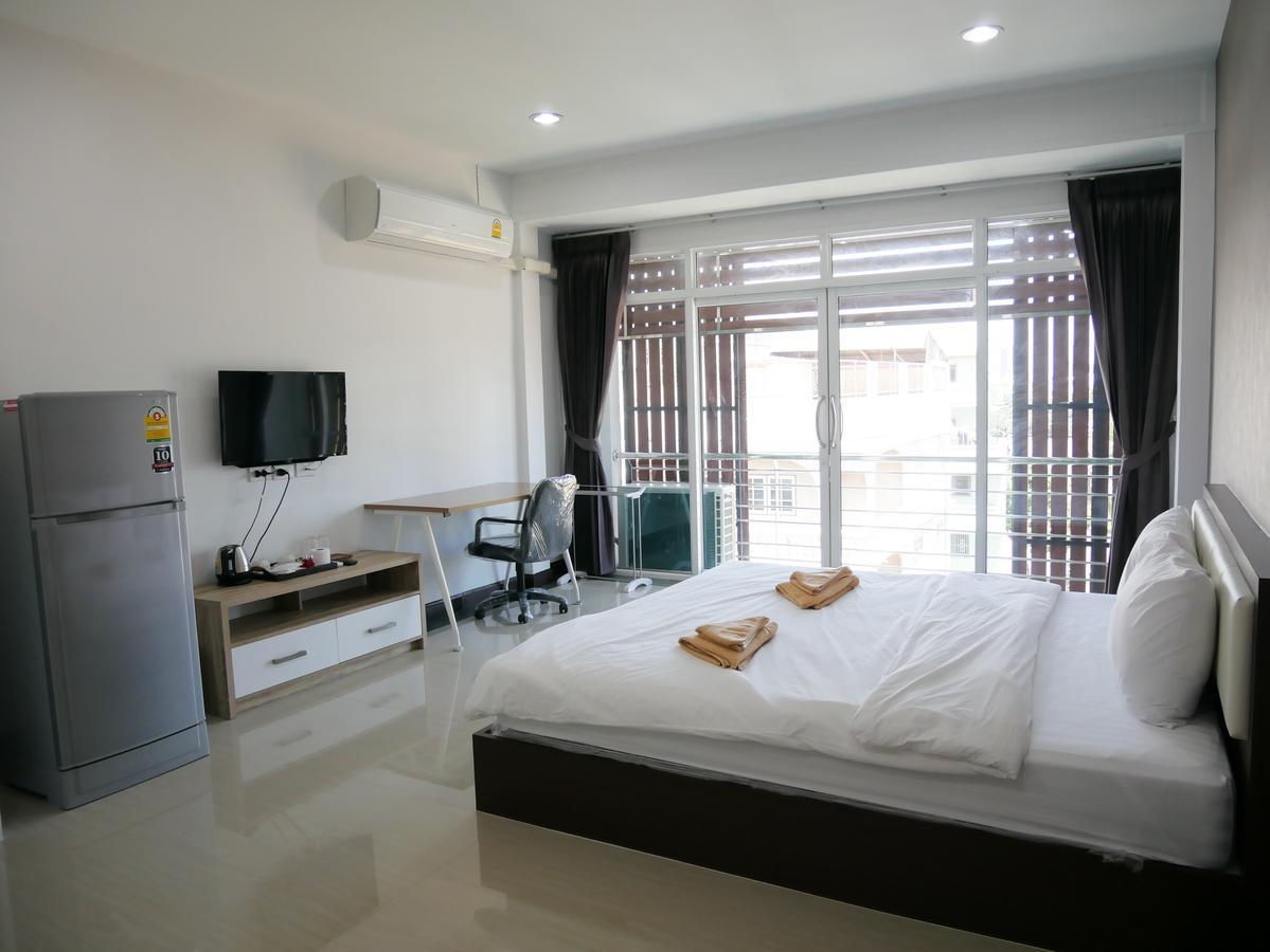 Room58 Bangkok Exterior photo